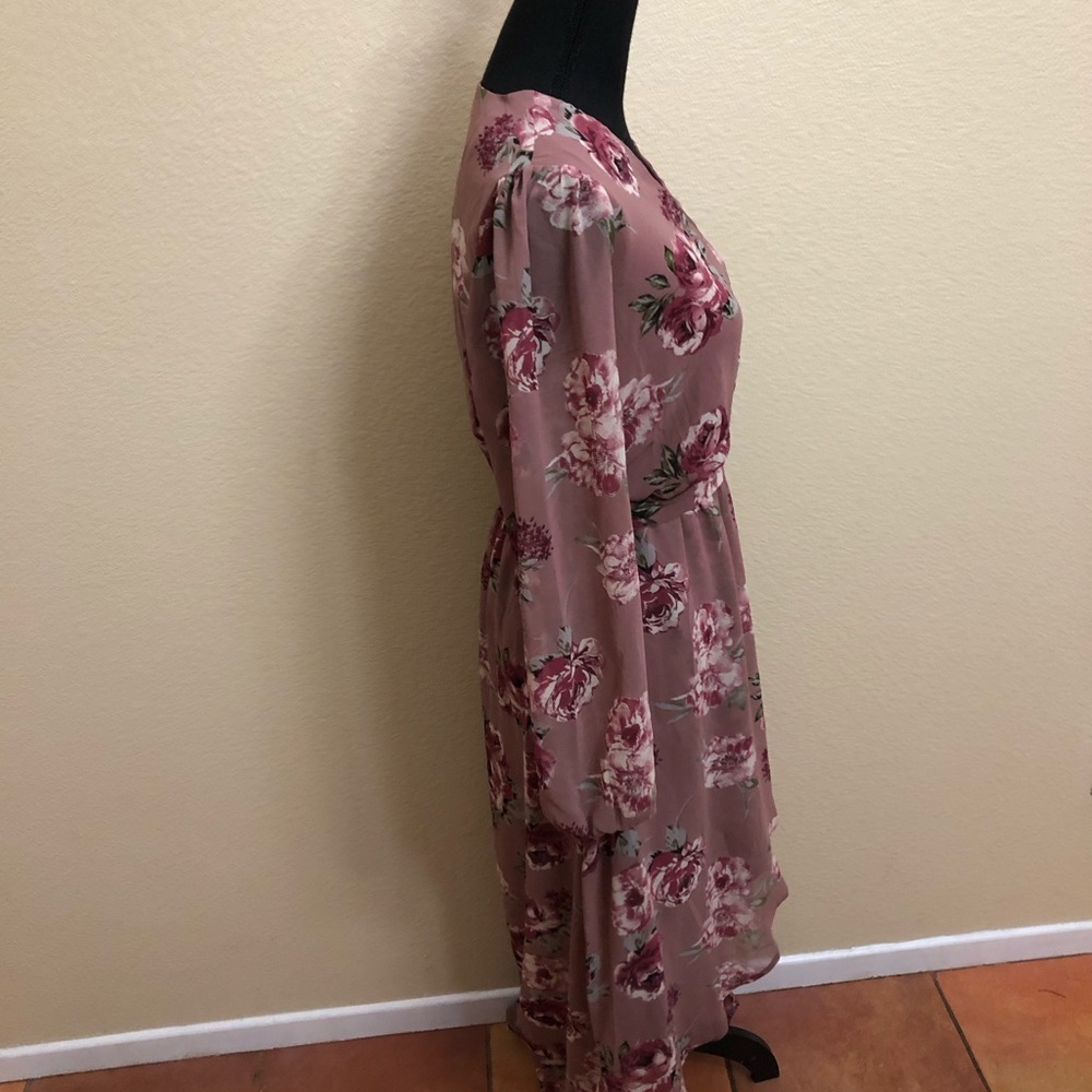 Dress - Picture 2 of 8
